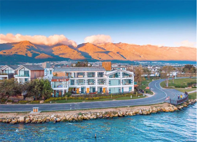 被評(píng)為大理州2021年度最佳旅游美宿”酒店,蒼山洱海間,帶你詩(shī)意棲居。